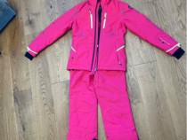 Costum schi magenta in stare impecabila