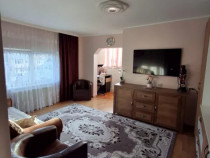 Apartament cu 2 camere Zona Burdujeni - Cuza Voda 2