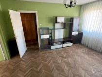 Apartament 3 camere - zona Centrul Civic