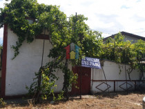 Casa pe COLT Teren 206mp, 2 deschideri la strada=15 zona fo