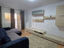Apartament cu 3 camere, decomandat, zona Lipovei