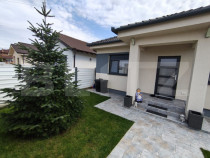 Casa finisata si mobilata de vanzare la intrare in Santandre