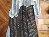 2 costume populare