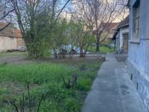 Casa situata pe strada principala Alesd, Bihor