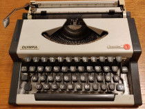 Masina de scris mecanica plata - Olympia Traveller
