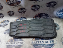 Grila proiector stanga Skoda Octavia 3 2016