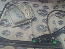 Macara geam dreapta fata Volkswagen Golf 5 Plus 2008