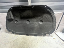 P&acirc;sla capotă Volkswagen Passat B8 2015