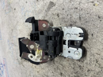 Broasca hayon Audi A4 B8 Break 2012