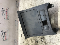 Priza bricheta auxiliara Volkswagen Jetta 2012