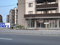 Spațiu comercial parter bloc nou, 136 mp open space, vitrin