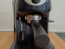 Aparat de cafea DeLonghi