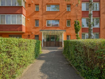 Garsoniera luminoasa,decomandata, bloc de apartamente, st...