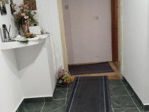 Privat... apartament 3 camere strada Volovățului