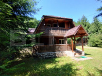 Cabana 4 camere Lunca Bradului
