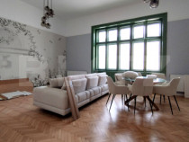 Apartament de vanzare, cu 3 camere, 107 mp, zona centrala