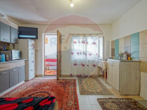 Casă / Vilă cu 3 camere de v&acirc;nzare