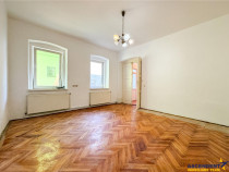 FILM!Apartament 2 camere decomandate, parter, in casa,curte