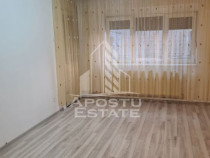Apartament cu 3 camere, decomandat, ultra-central, piata ...