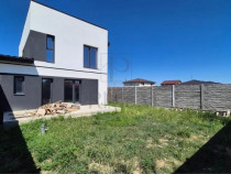 GIROC - Duplex despartit prin camera - 4 Camere - Toate util