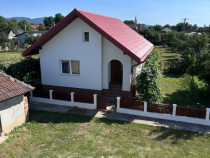 Casă mică finisată + casă mare semifinisată în Mireșu Mare