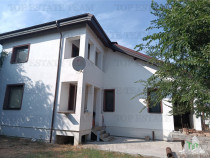 Vila cocheta, 5 camere si garaj 177.5mp, 250mp teren, cu toa