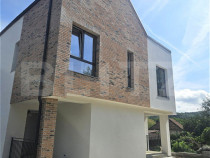 Casa cu 136 mp utili, mansarda amenajabila si intimitate în