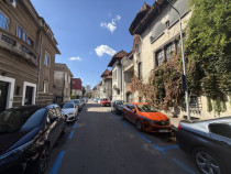 Apartament spațios în vilă deosebită – zona Grădina I