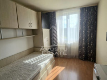 Garsoniera la etaj intermediar, situata in zona Take Ionescu