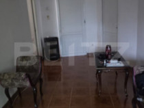 Casa 4 camere , teren 285 mp, zona semi-centrala