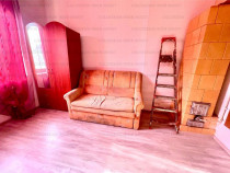 COLOSSEUM: Camera cu baie Stefan Cel Mare si Sfant Piata Astra