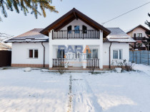 Casă 2015 - 4 dormitoare, 2 băi, 2 bucătării