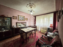 Apartament cu 3 camere, decomandat, zona Dacia