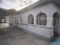 Casa de vanzare, 397 mp teren, zona Romanesti