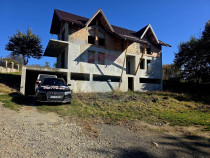Casă / Vilă cu 5 camere de vânzare