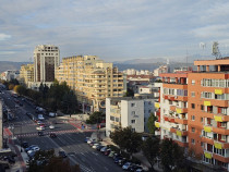 Apartament 2 camere, 2 balcoane + terasa,decomandat, Bv Decebal