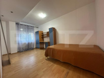 Apartament de v&acirc;nzare cu scară interioară, decomandat 83,