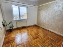 Apartament 3 camere,decomandat,renovat, suprafata generoasa,