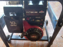 Vând generator cu aparat de sudură încorporat.