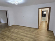 Apartament cu 4 Camere Semidecomandate - Parter Zona George Enescu