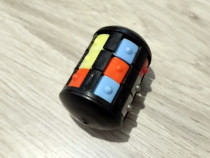 Puzzle cilindric tip Rubik