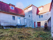 Casă / Vilă cu 2 camere de v&acirc;nzare