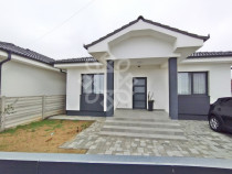 Casa moderna cu 3 dormitoare in Sanmartin