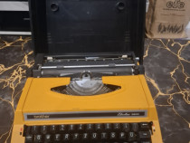 Mașină de scris electrica marca Brother model 3.600