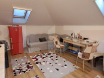 Apartament la mansarda, cu 3 camere, 60 de mp, in zona Teilo