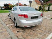 Toyota Avensis autoturism