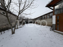 Casa de vanzare 3 camere 90 mpu teren liber 1095 mp Persani