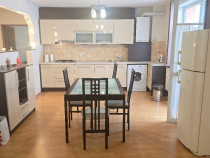 Vand apartament 2 camere, zona Ulpia, etaj 5, bloc din 2009