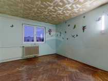 Apartament 3 camere de v&acirc;nzare, necesită renovare, Săcele