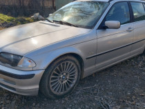 Dezmembrez bmw 330 2002 combi